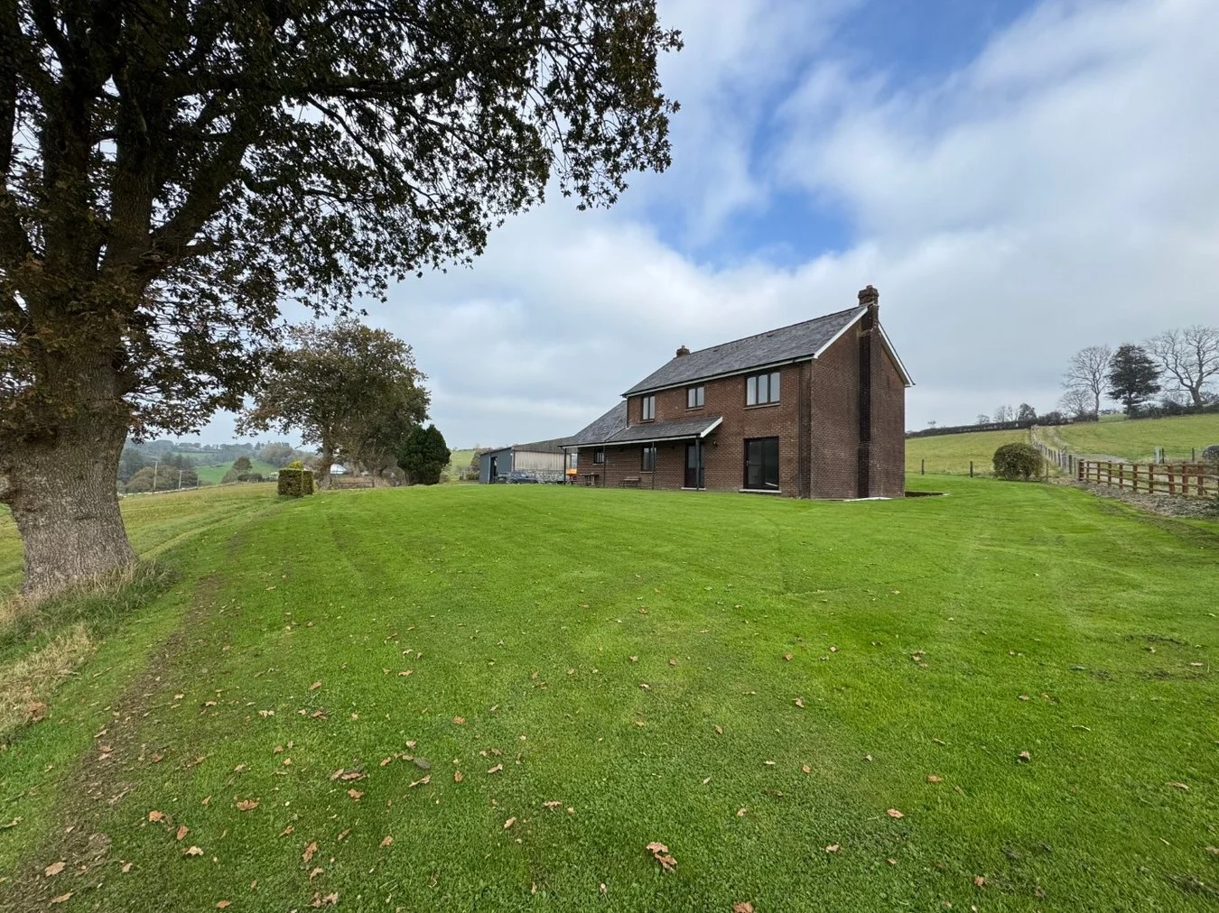Smallholding 4 Bed Smallholding For Sale With 8.6 acres of Pasture in Ceredigion (£495K)